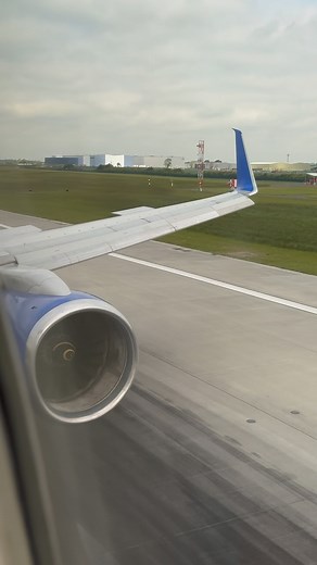 Alex on Instagram: "United Airlines 757-200 landing in DUB from EWR as UA317!"