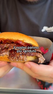 Mocho | QUESTO E’ IL BACON LOVERS MENU, e PUOI MANGIARLO GRATIS. Il 30 agosto è il BACON DAY e da Meat Crew abbiamo deciso di festeggiarlo in pieno... | Instagram