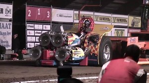 Indoor mod pulling #Tractorpulling #LetsGrowPulling | Multi Engine Mod Pullers