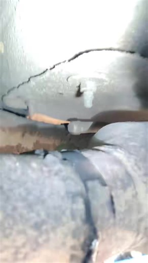 Did a messy weld but got the job done. #carservice #carrepair #reels #reelsfb #brakeRepair #fypシ゚ #fypシ゚viral #mechaniclife #autorepair #carcare #mechanicproblems #automotiveexpert #fixitright | 3dauto Aylmer