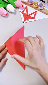 These simple and adorable little fox bookmarks are so convenient to use! #ParentChildCrafts #Origami #CreativeCrafts #Origami #OrigamiTutorial | hand made crafts for kids