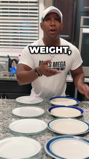 Most people say they “don’t eat that much,” but the real problem is what foods those calories are coming from. 200 calories can look very different. 200 calories of oranges vs orange juice 🍊 200 calories of potatoes vs potato chips 🥔 200 calories of bananas vs banana pudding 🍌 200 calories of keto bread vs regular bread 🍞 200 calories of peanuts vs peanut butter 🥜 Same calories… completely different results. Whole foods give you more volume, more fiber, and more satisfaction, which keeps yo