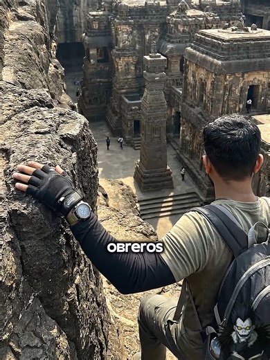 Kailasa es una proeza de ingeniería inversa extraída de una sola montaña mediante una planificación tridimensional perfecta. La remoción de 400,000 toneladas de basalto con precisión matemática sugiere el uso de tecnología de excavación que la historia oficial no puede explicar.