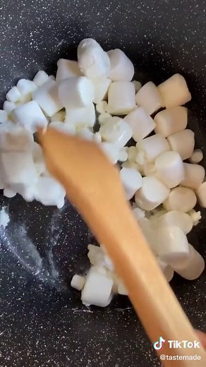 Delicious Froot Loop Cereal Bars Recipe