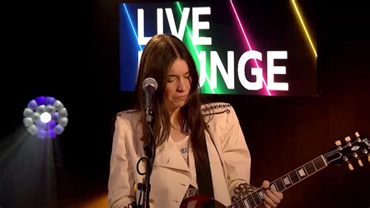 Watch HAIM Try Addison Rae’s ‘Headphones On’ For BBC Radio 1
