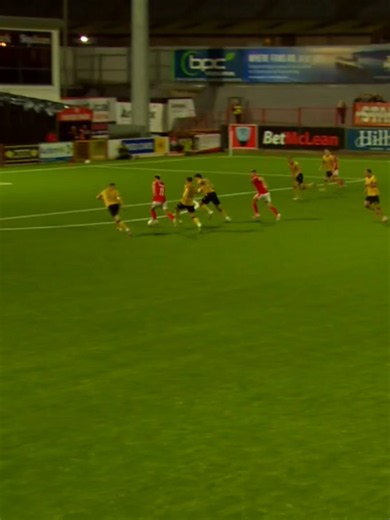 📺 HIGHLIGHTS #BOYLESportsPrem 🏆 Larne win against Glentoran under the lights at Inver Park 🏟️