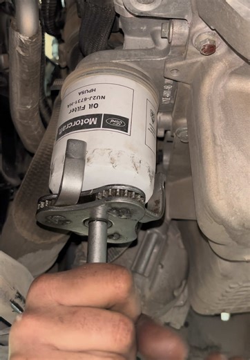 ford taurus engine oil changing trick easy method 🛠️. #mechanic #automotive #motivation #idea #fyp