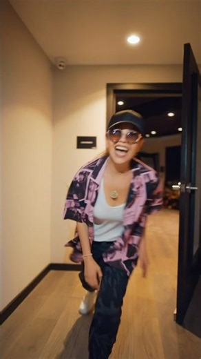 Thalia - Me vuelvo loca, loca 🤪🤪😝🤣