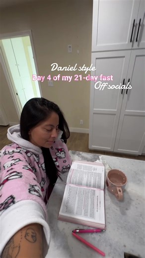 1/8/26* Day 4 recap Daniel fast was harder than I imagined . No meat , no dairy or sweeteners, but I pushed through 🥹✨ #21dayfastingandprayer