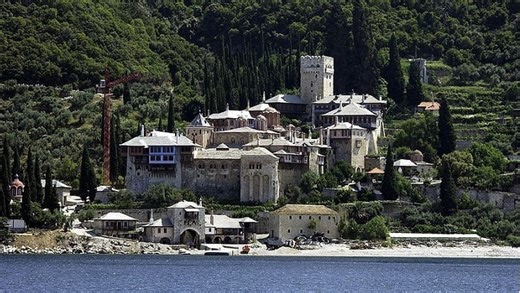 Mount Athos: The Monastic Community in Greece Where Time Stands Still - GreekReporter.com
