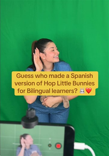 Mrs. Luna is back with a new Bilingual Episode 🌟 Available on my YT Channel‼️ #teacher #spanish #kidssong ##toddler #educational