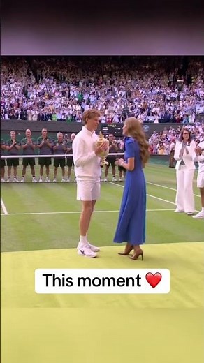 Catherine, Princess of Wales, handing the Wimbledon trophy to the new champion, Jannik Sinner 🤩