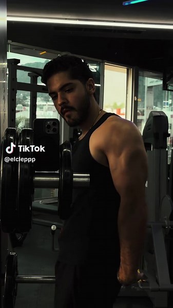 Videos de Clep (@elcleppp) con “Todas Mueren por Mí - Cartel de Santa”