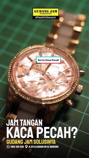 Kaca jam tangan kamu pecah, lagi cari solusi buat kembaliin jam tangan kamu supaya terlihat baru lagi? Tepat banget kamu liat video ini! Gudang Jam emang solusi masalah Jam Tangan kamu! Yuk perbaiki kerusakan kaca jam tangan kamu kesini! #gudangjam #gudangjamsupercenter #tokojamtangan #pastiorigaransi #kacajamtangan #kacapecah #servisjam #servisjamtangan