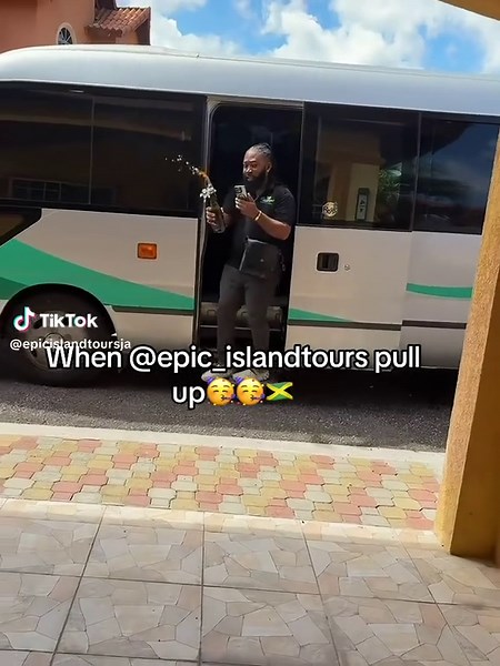 Customize Your Jamaica Birthday Tours with Epic Island Tours