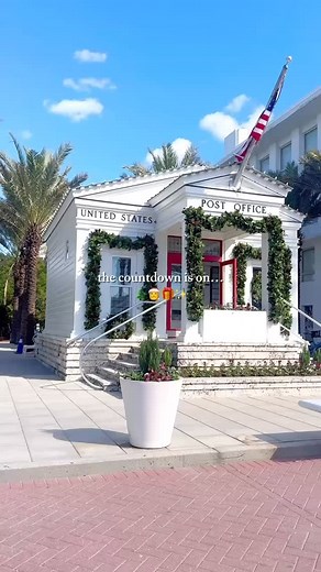 ✨🎄 The holidays are coming to 30A… and there’s nothing quite like Christmas in Seaside! 🎄✨ Twinkling lights, Gulf breezes, cinnamon-sweet sunsets, and that magical small-town sparkle we wait for all year. ✨ If your family is dreaming of a holiday getaway filled with beach walks, festive nights, and cozy memories, now is the time to book your 30A stay. Our homes are beautifully appointed, close to all the holiday charm, and ready to welcome you. 🎁 Book your holiday beach rental today with Beac