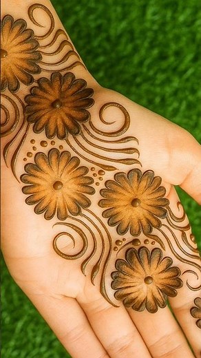 Simple Back Hand Floral Mehndi Design | Easy Mehndi Design for Beginners | Mehndi Design 2025 🌸