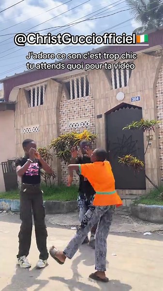 #pourtoi #viralvideos #debloquemesvues @L'artiste skb @Christ Gucci officiel 🇨🇮
