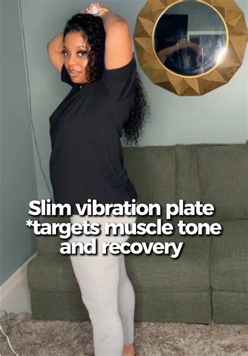 Fitness & Toning: Engages muscles, boosts circulation, and enhances flexibility, making it effective for strengthening. Health & Wellness: Known to improve balance, bone density, and support rehabilitation for muscle stiffness. #vibrationplate #workoutroutine #vibrationalfrequency #fy #explorepage✨