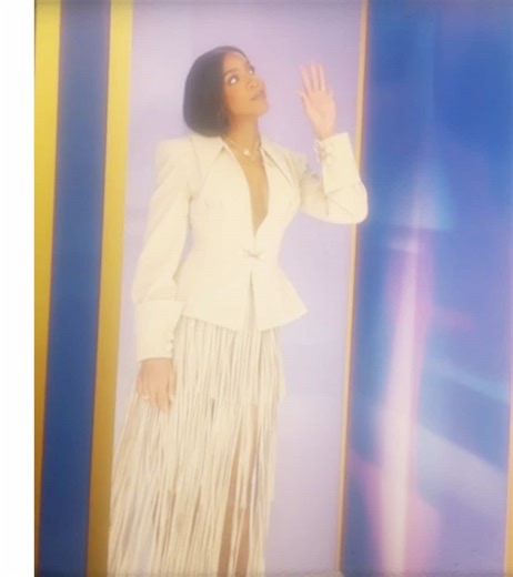 Celebrating Kelly Rowland's Birthday with Love