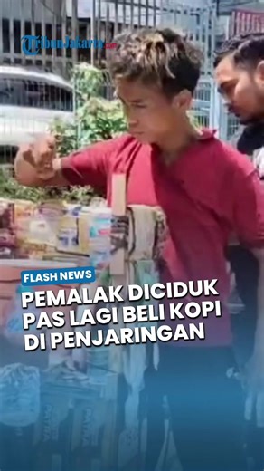 Tak Terima Dikasih Rp 500 Perak, Pak Ogah Palak Sopir di Penjaringan Jakut, Akhirnya Diciduk Polisi PENJARINGAN - Polisi menangkap seorang pelaku pemerasan atau pemalakan terhadap sopir di Jalan Jembatan Tiga Raya, Penjaringan, Jakarta Utara, yang meresahkan masyarakat dan mengganggu kenyamanan pengguna jalan. Pelaku bernama Panca (32) diamankan oleh Subdit Resmob Unit Reskrim Polsek Metro Penjaringan pada Senin (13/4/2026) setelah video aksinya viral di media sosial. Reporter: Gerald Leonardo A