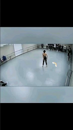 FART on a Ballet CLASS!🤣🤣 #shorts #fart #comedy #funny #subscribe #chinesefunnyvideo