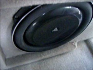 JL AUDIO 13TW5 SHALLOW SUB WITH JL AUDIO 500/1V2