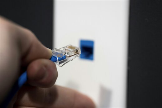 El color de tu cable Ethernet no está para decorar: es un lenguaje visual clave