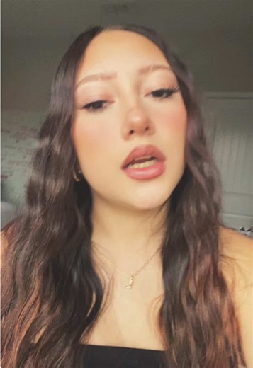 Leilanni's Engaging Lip Sync Performance