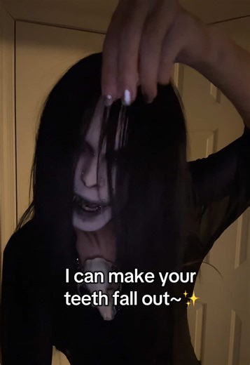 Teehee~🪳 . . . . . . . . . . #goth #alt #alternative #alttiktok #horror