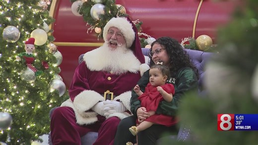 West Hartford taking care of last-minute shopping at Westfarms Mall