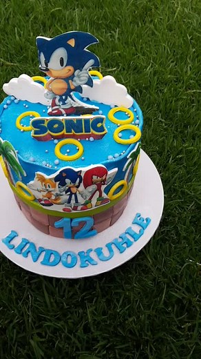 sonic cake