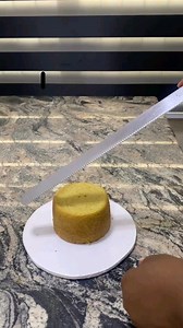 This is so useful if you don't have a ball pan. Watch and learn. Video Credit: @beescakes__ #learncakes #cakedecoratingvideos #ballcake #basketball #basketballcake #athletecake #naijabakers #worldbakers #ibadanbakers #oyobakers #cakereel #caketutorial | Learn Cakes and Baking