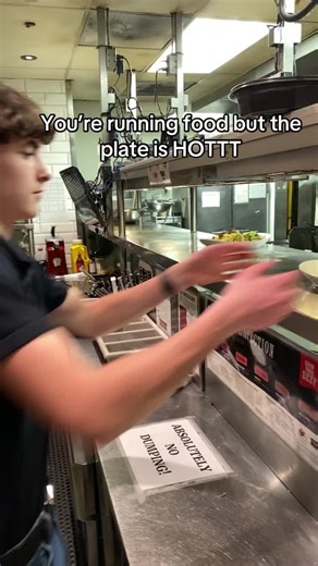 Navigating Kitchen Safety as a Food Runner