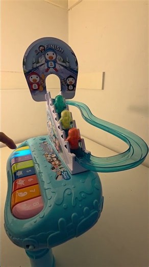 Penguin piano