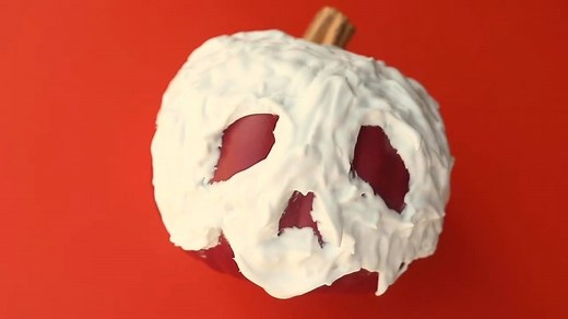 Learn how to turn a pumpkin into the poison apple from Disney's “Snow White and the Seven Dwarfs" with this no-carve tutorial! Share your Disney-themed pumpkins 🎃 with us using #DisneyMagicMoments: https://bit.ly/3nkeM4t #DisneyHalloMoments | Disney Parks