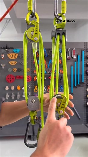 XINDA on Instagram: "We will demonstrate the installation tutorial for the XINDA 4:1 releasable pulley system.❤️ #ropeaccess #xinda #ropeaccesstechniques #roperescue #workatheight"