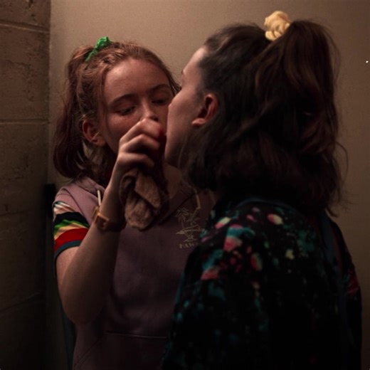 Max Mayfield Scenes in Stranger Things Edits