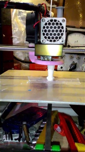 #timelapse of #Anet #A6 #printing #Screwdriver Handle v2 in #white #pla #3dprinter #3dprintedparts