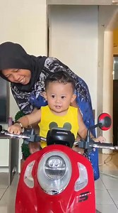 mainan motor hehe | Mak Wiee