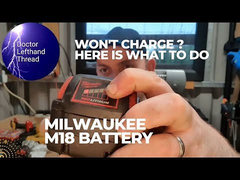 Milwaukee M18 Battery one flashing light won't charge #milwaukee #powertools #repair