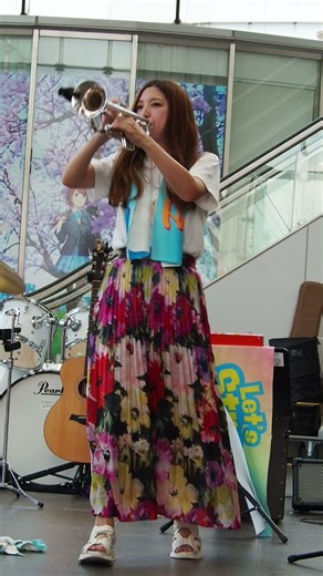 福井駅でストリートトランペット「限界突破サバイバー」駅前はたくさんの方がいらっしゃるから、やっぱり楽しい！#トランペット #ストリートライブ #限界突破サバイバー