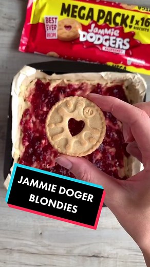 Delicious Jammie Dodger Blondies Recipe | Fitwaffle Kitchen
