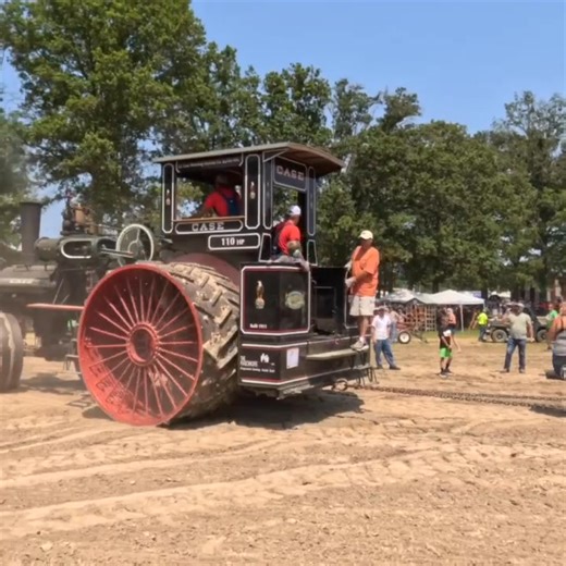 Case Steam Tractor, Plowing Demonstration 鸞 Pinckneyville Illinois Tractor Show ------------ https://amzn.to/4hmfkDh #illinois #tractors #tractorvideo #casetractor #shorts #farming #farmer #tractorshow #steamlocomotive #tractor #steamengine #farmlife #plowing #case | Someplace Or Another | Facebook