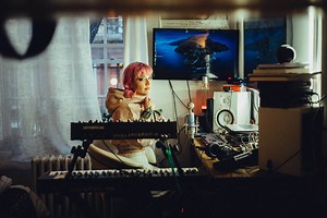 宅録アーティスト「Computer Magic」のベッドルームより。シティ散歩、チャイナタウンの遊び場、宇宙スポット - Always Listening by Audio-Technica（オーディオテクニカ）