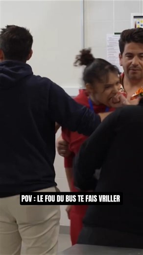 Elle voulait le démarrer ! À deux doigts de la bagarre... #prank #bagarre #humour