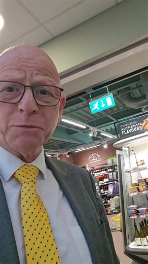 13K views · 127 reactions | Ready for Christmas?? We made THOUSANDS of seats available for this years specials...and we're only got just over 100 left!! So click the link and getaway this Christmas  https://www.jonesinternational.co.uk/christmas-specials | Jones The Bus | Facebook