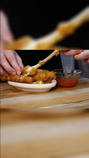 Crispy and cheesy mozzarella sticks #asmr #cooking