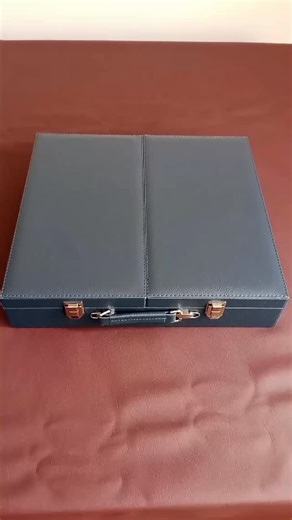 ‎شنط جلدية فاخرة‎ on Instagram‎: "حقيبة سعة 67 مسباح الخيار المثالي لمن يهتم بالتنظيم والدقة. تحفظ مسابيحك مرتبة، أنيقة، وسهلة الوصول في كل وقت."‎