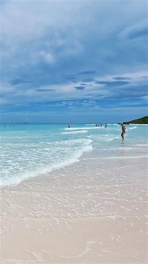 🌊💙 Hey beach lovers! It’s time to hit pause and soak in all the good vibes! 🌴✨ Let’s take a moment to breathe in that salty ocean air, listen to the soothing soundtrack of the waves, and feel that warm sunshine on our skin when we step into the gorgeous ocean water! 🥰🌊 Travel to nice places; Amazing Beach at Memories Resort, Cayo Santa Maria, Cuba 🏝🤩 #travel #beach #beachvibes #Cuba #reelsfbシ | World Around Travel
